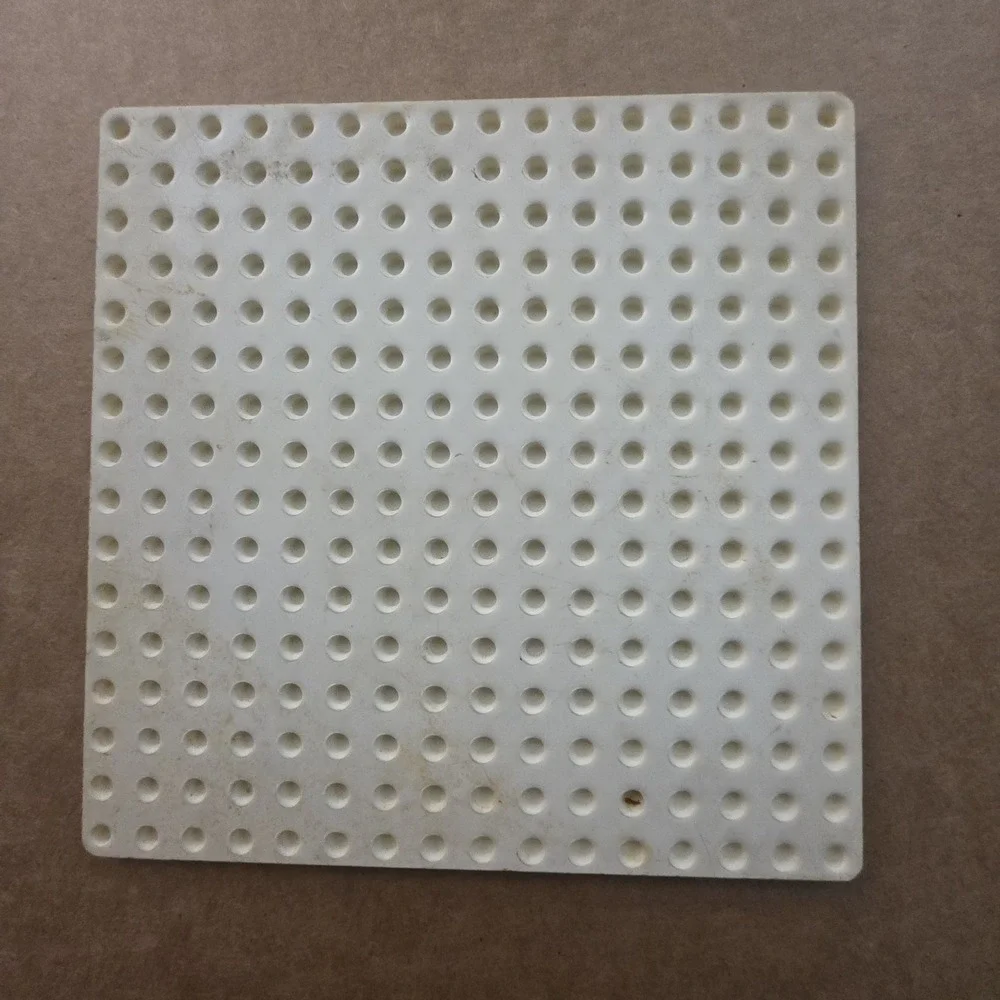 LEGO 91405  Flat Plates  5 -  16x16 Plates 3 White 1 Green & 1 Tan Lot Of 5 Read